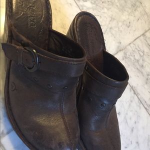 Ladies Born Leather Clogs